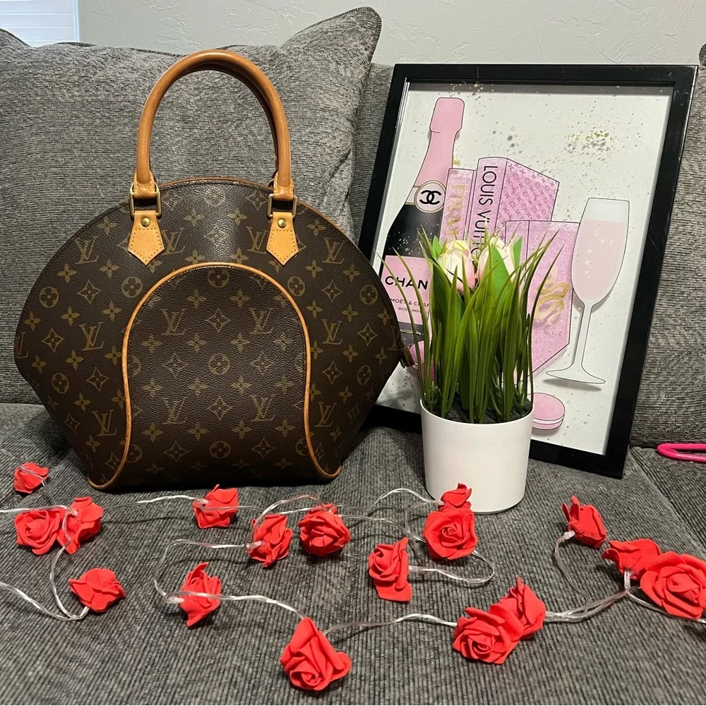Louis Vuitton Brown and Tan Monogram Bag, Ellipse MM - Picture 2 of 11